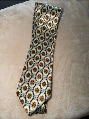 Gold.City Handmade Silk Tie — Cream with Gold & Red Medallions